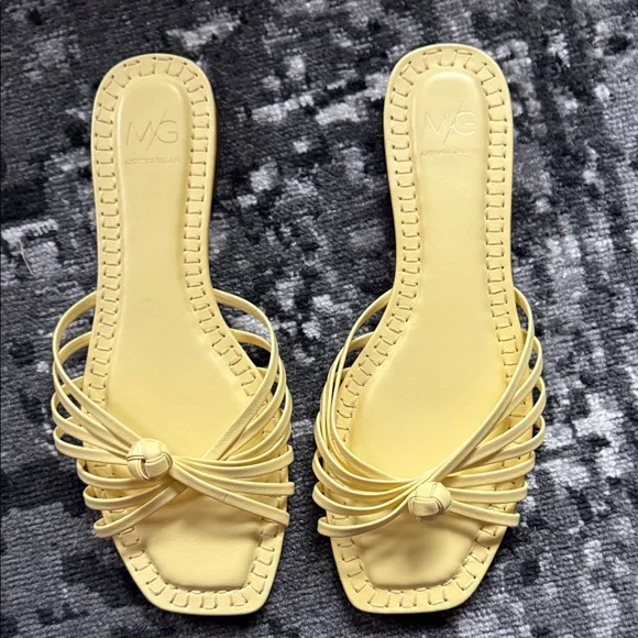 ANTONIO MELANI Yellow Women's Sandals Size 10 - Picture 4 of 5